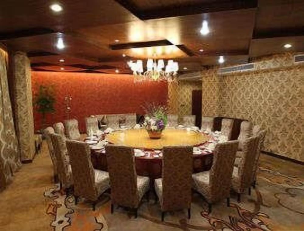 Ramada Longyan