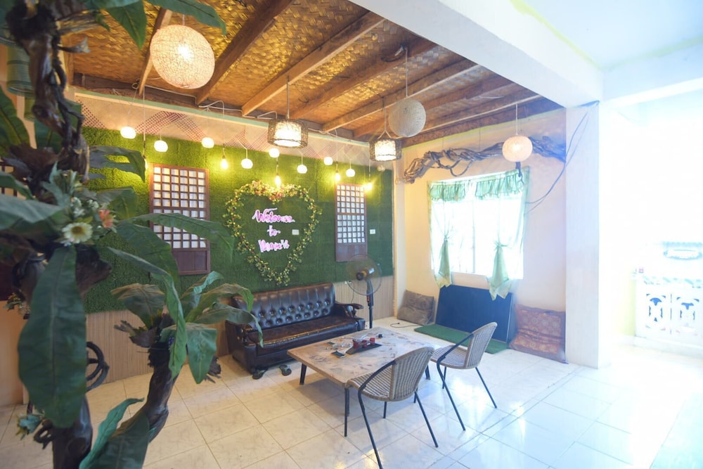 Mom's Guesthouse Coron - Hostel