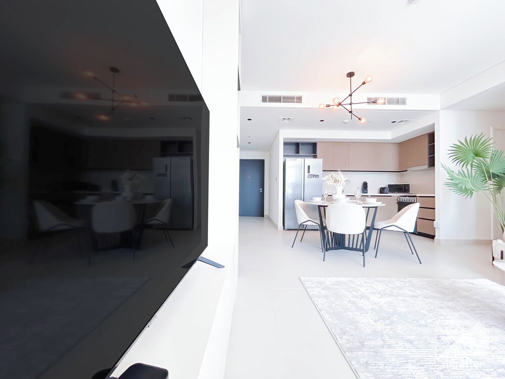 Luxurious 2B Apartment at Burj Crown Downtown