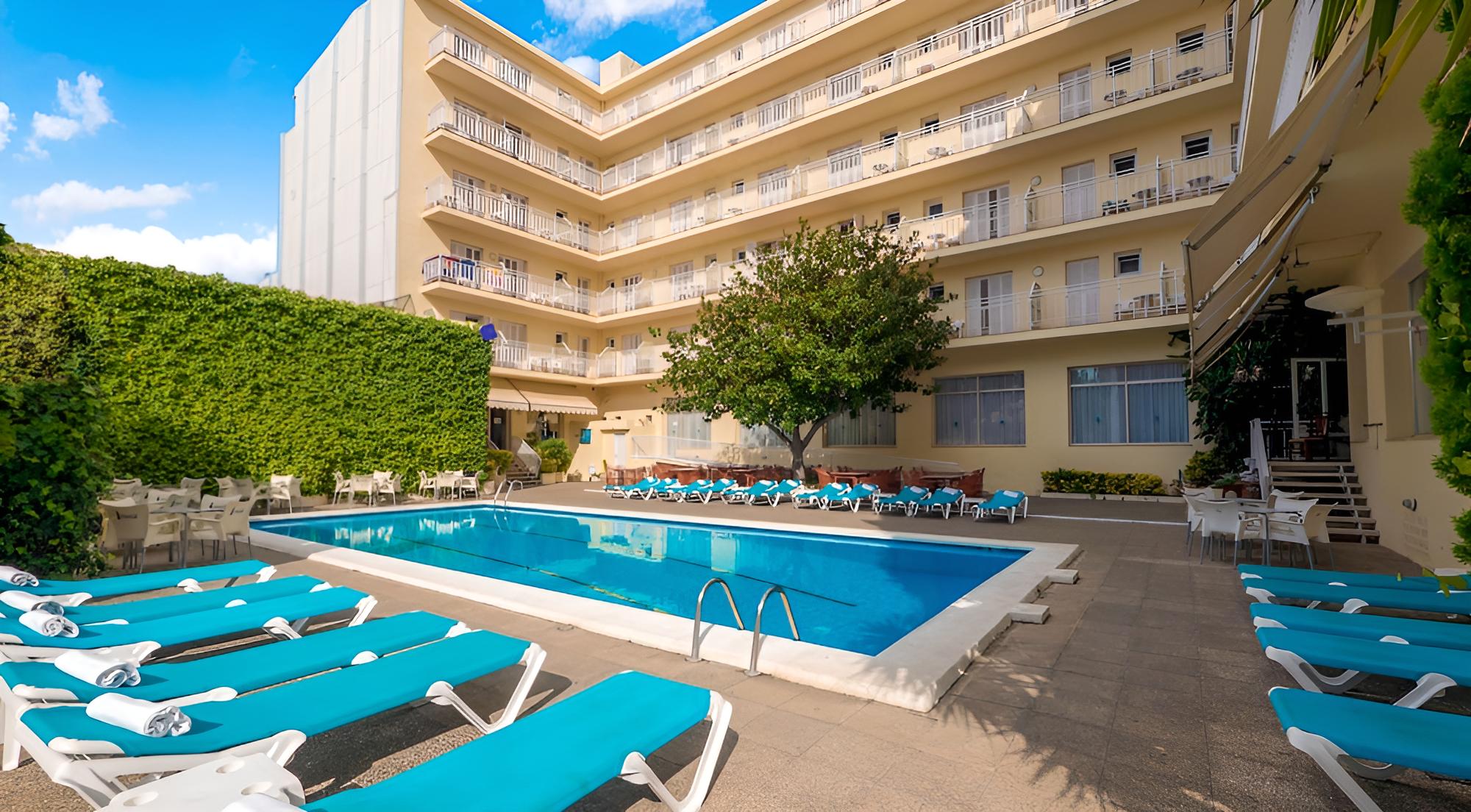 Hotel Checkin Pineda