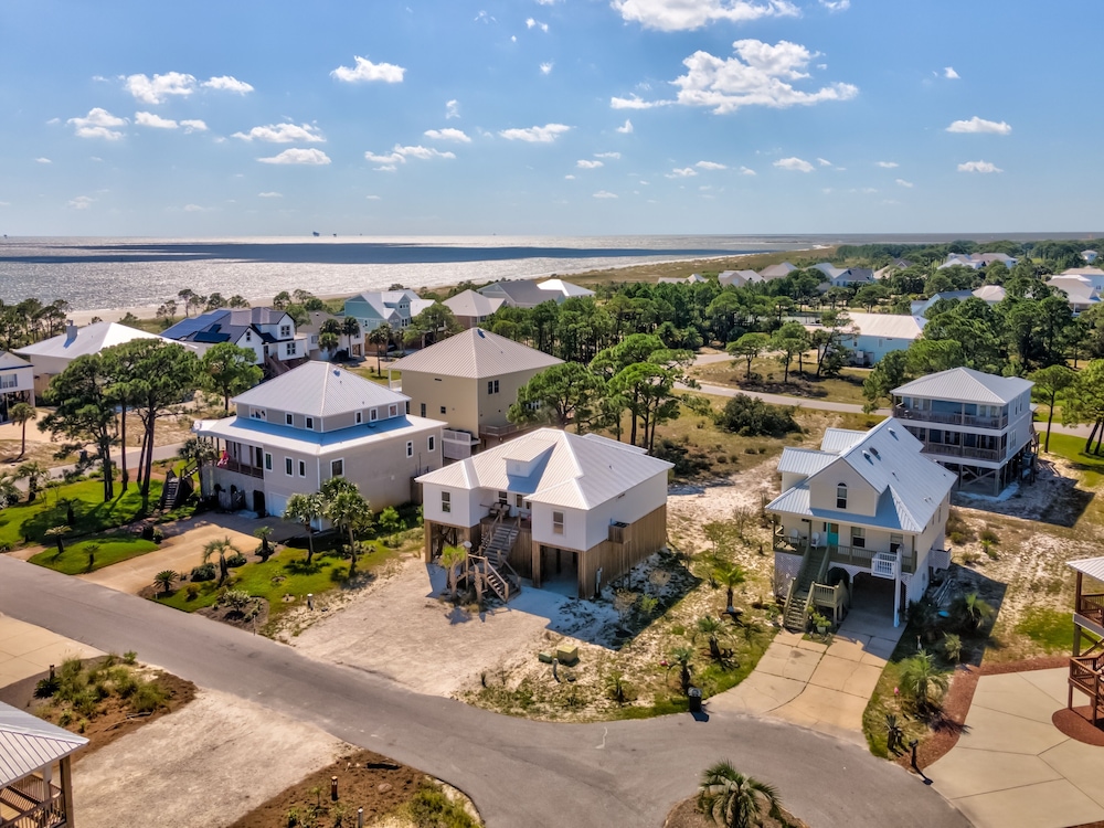 Sunset Blessing - 207 Arias Ct 4 Bedroom Home