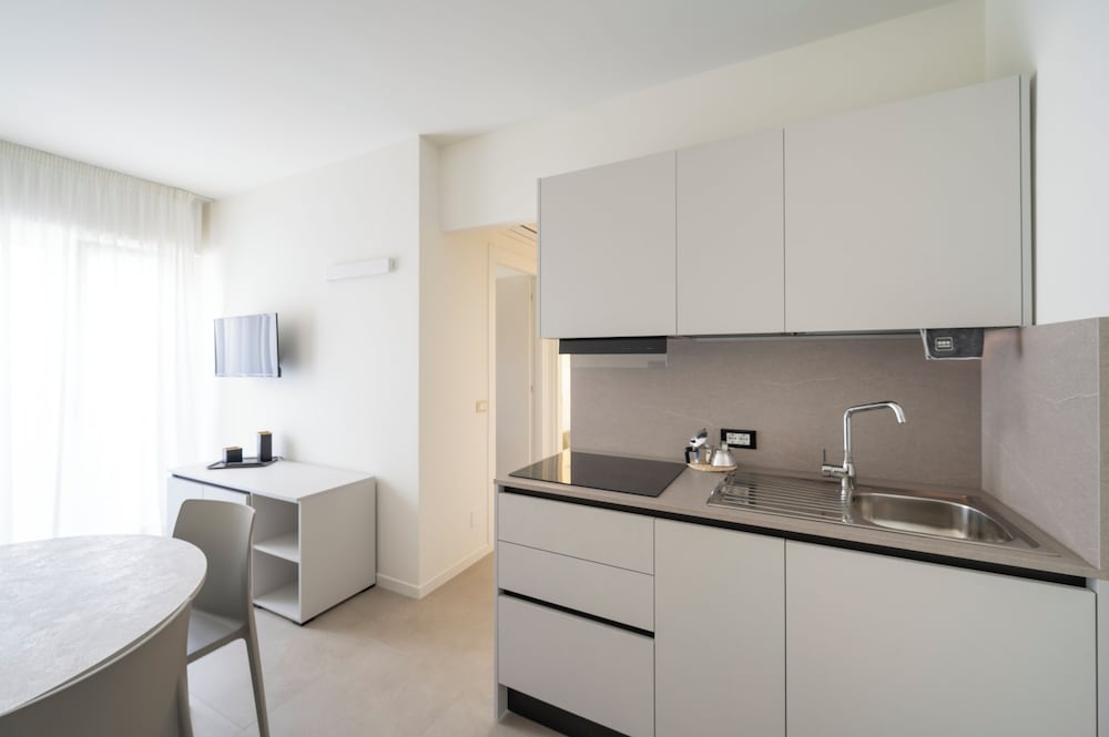 Elegant and Luminous Apartment With Terrace