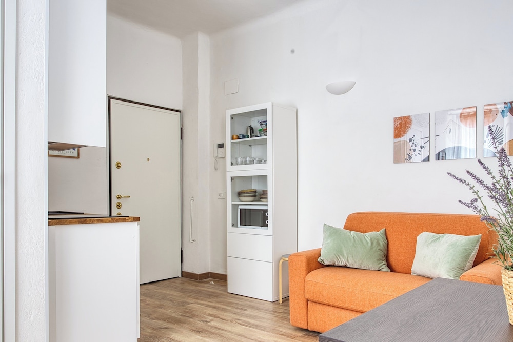 Fascinating Flat next to Corso