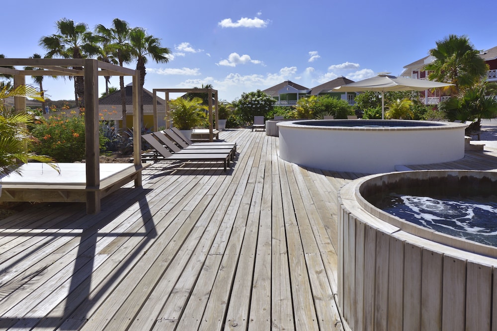 Chogogo Dive & Beach Resort Curacao
