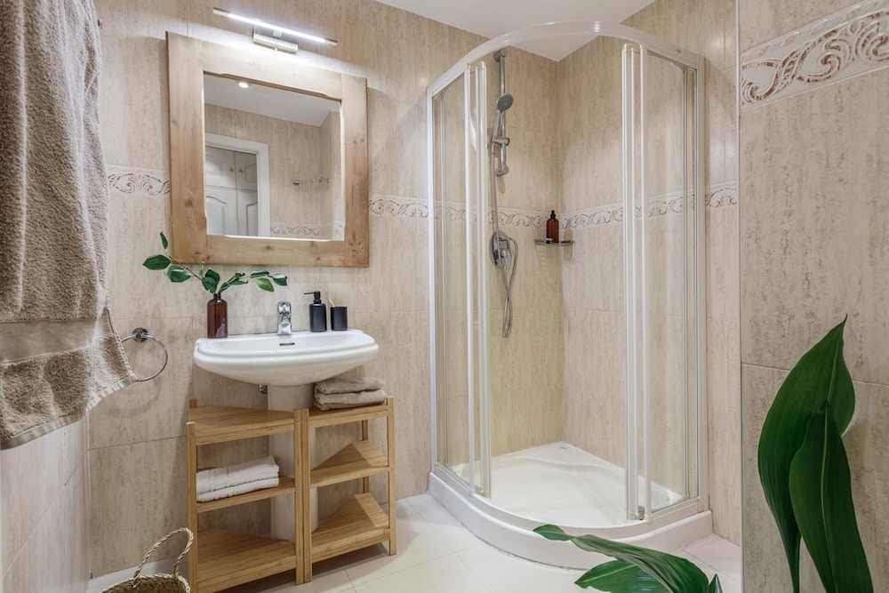 Laut - 3 Bedrooms and Terrace in Almagro