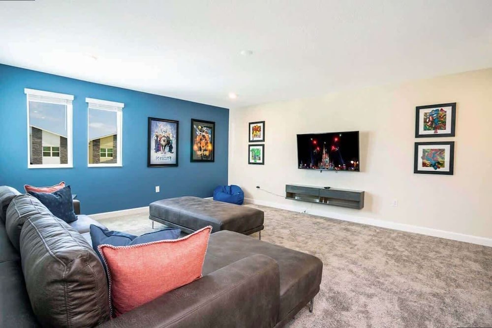 Spacious 7BR w Pool Spa Game Room Near Disney