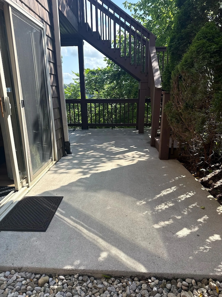 Lake It Easy 3 Level Home