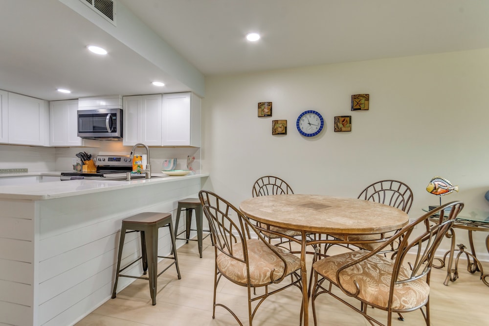 Walk to Orange Beach: Family Condo w/ Patio