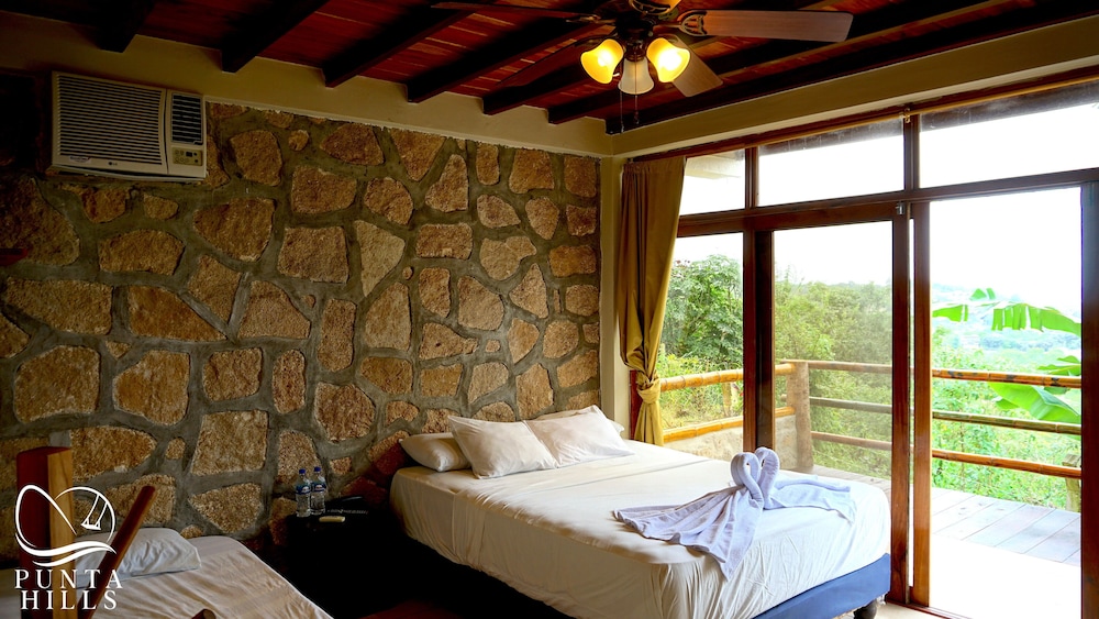 Punta Hills Montanita