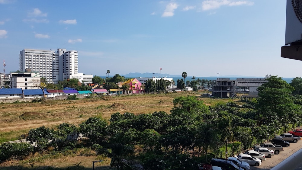 Sea View Studio Condo in Jomtien Beach Pattaya