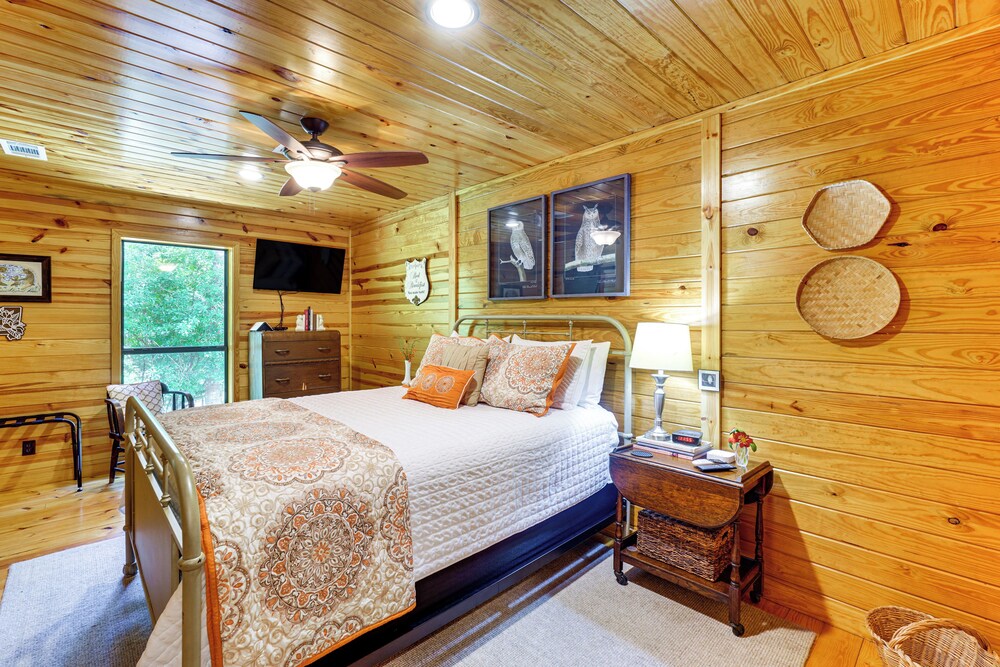 Riverfront Cabin w/ Outdoor Oasis in Seminary! - Property Image 28