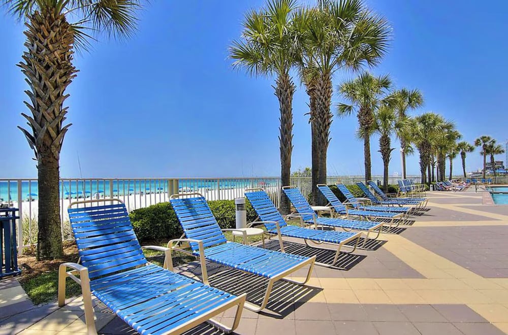 Beachfront Bliss Awaits: 2-bed, 2-bath Condo at Sterling Reef - Sleeps 6!