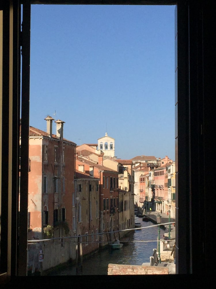 3749 Ponte Chiodo Guest House