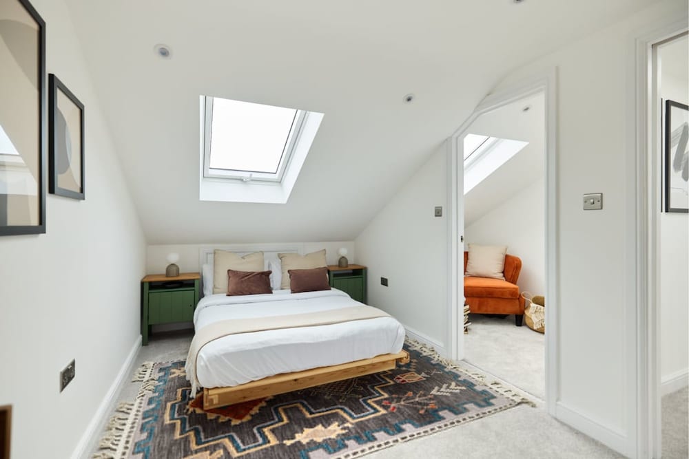 The Shepherd s Bush Wonder - Trendy 4bdr Home With Garden Terrace