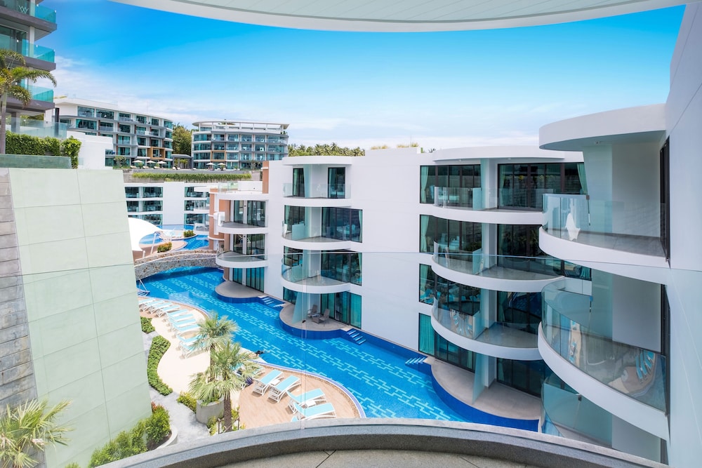 Hotel Absolute Twin Sands Resort & Spa - Image 1