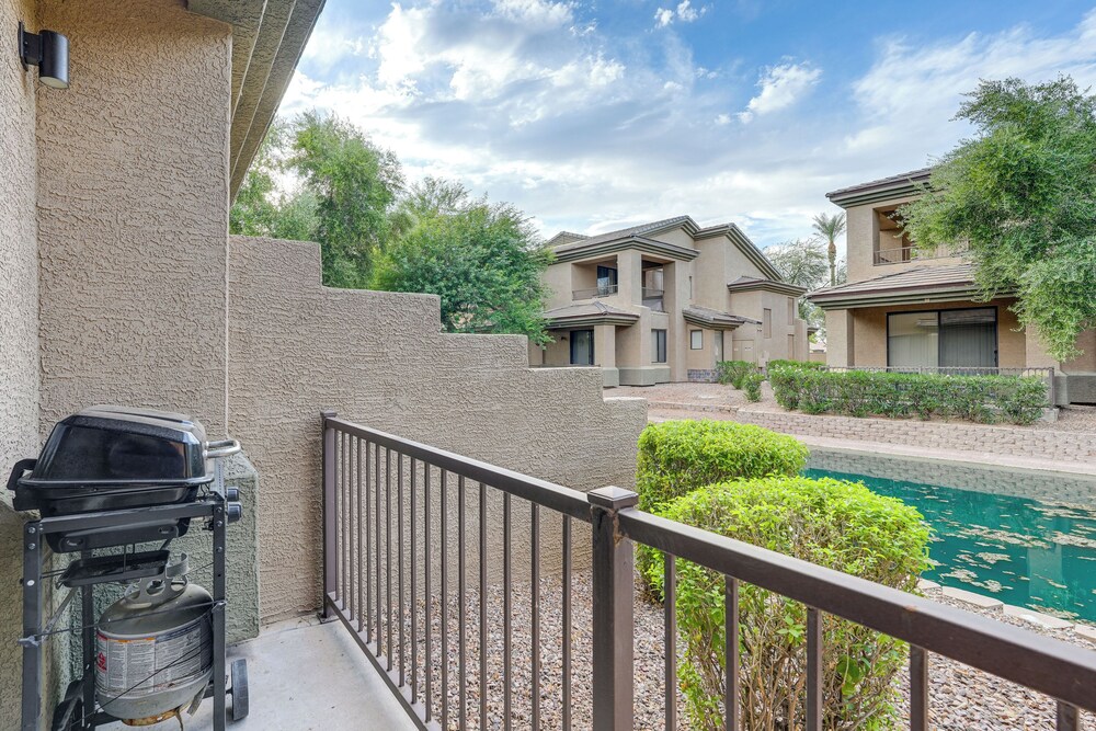 1 Mi to Golf: Lake-view Condo w/ Pool in Chandler!