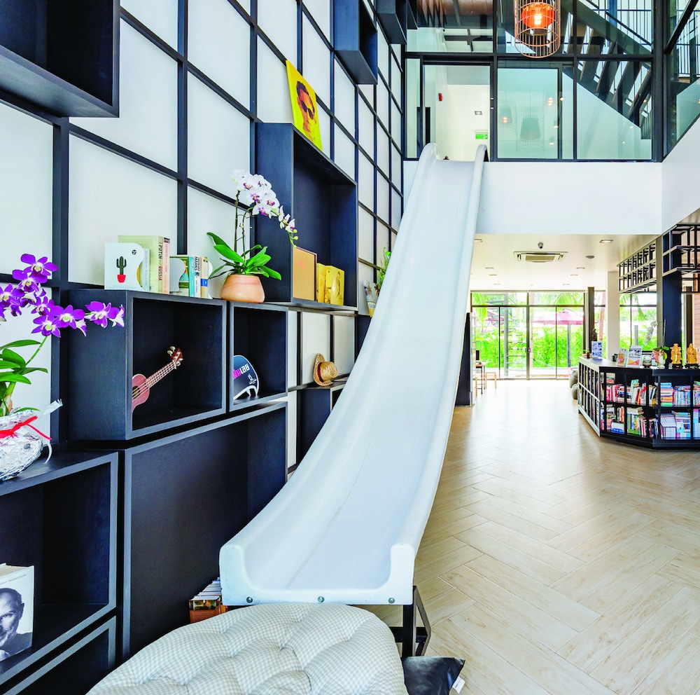 Book a Bed Poshtel - Hostel