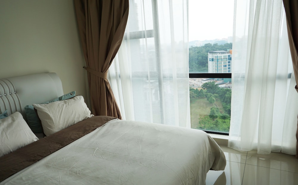 Hyve Studio Suites photo 7