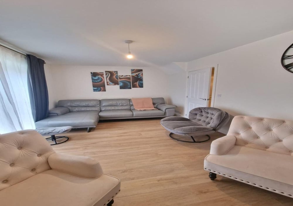 3bedroom Near Nec & Airport W/parking and Garden