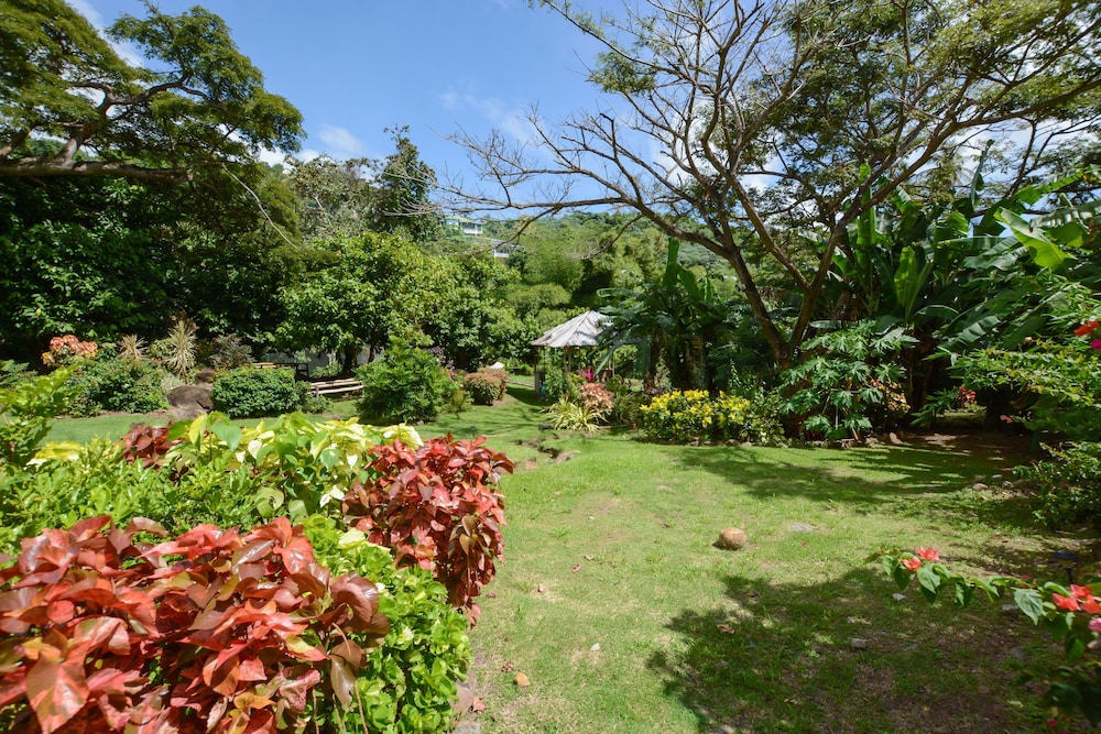 ClarenceVille Villa Apartments