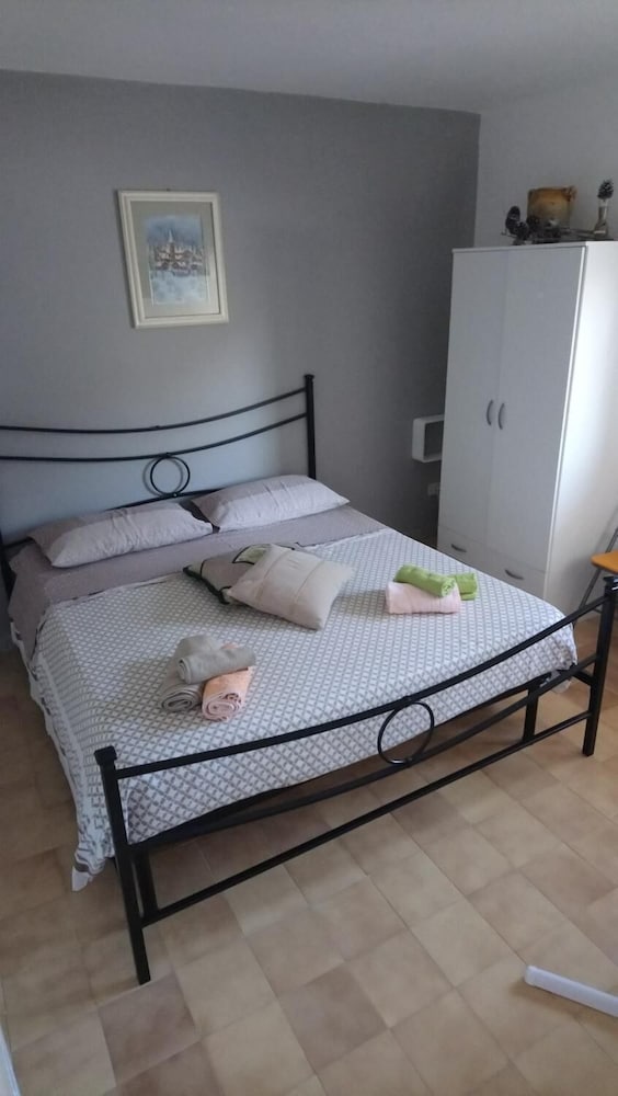 Oxy House en Lecce — hotel room