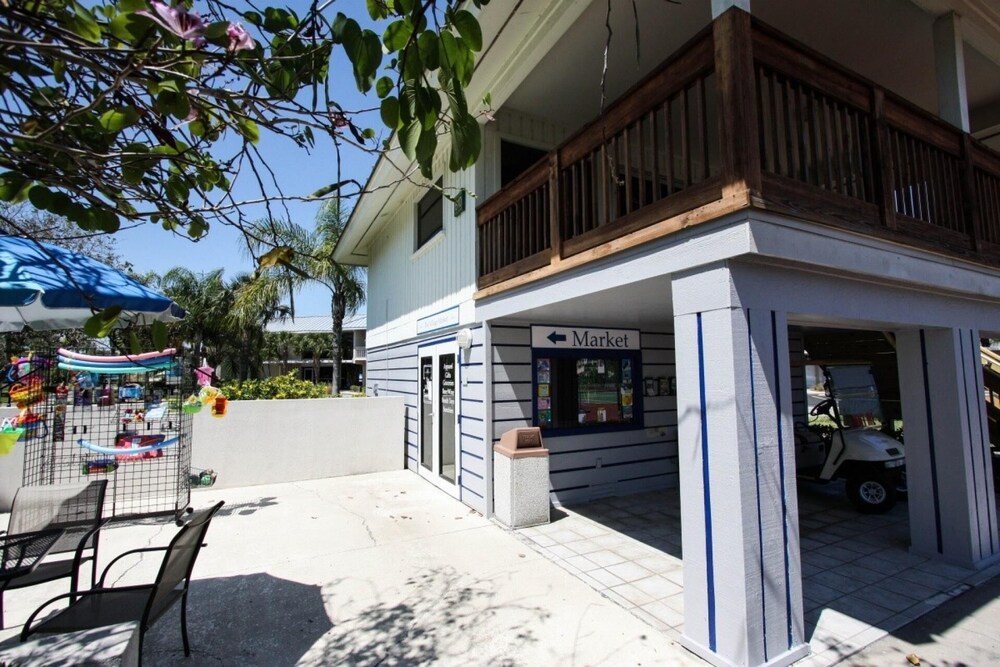 573 Little Harbor - Property Image 13