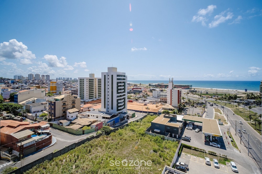 SMT - Building 750m From the Beach in Salvador