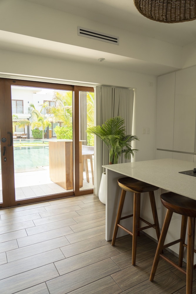 Villa With Direct Pool Access and Beach Access