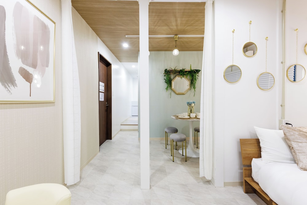 Namba Kuromon Central Self Inn