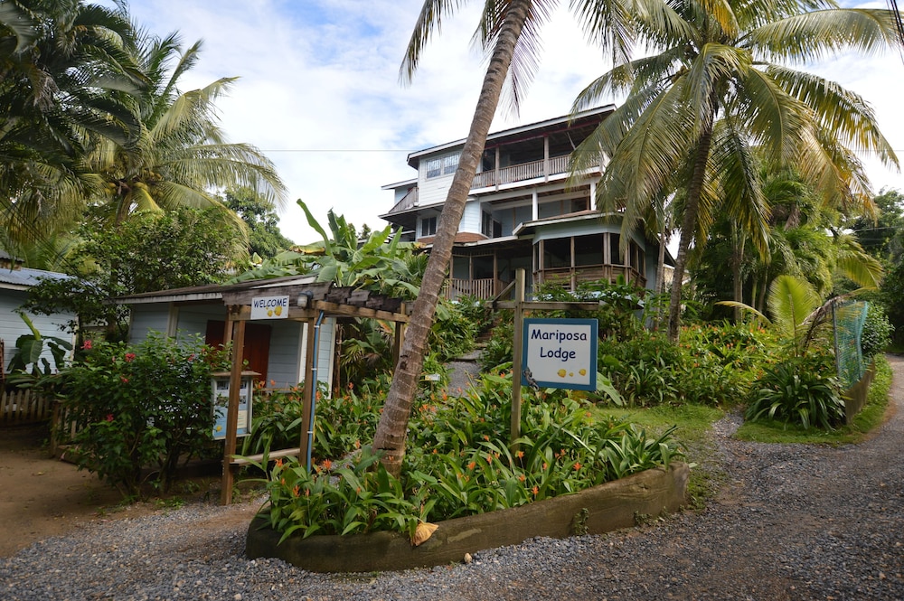 Mariposa Lodge