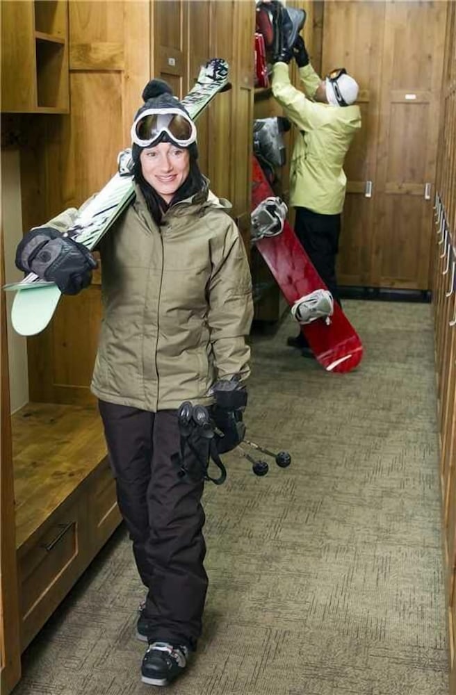 Howelsen Place H307a - Property Image 9