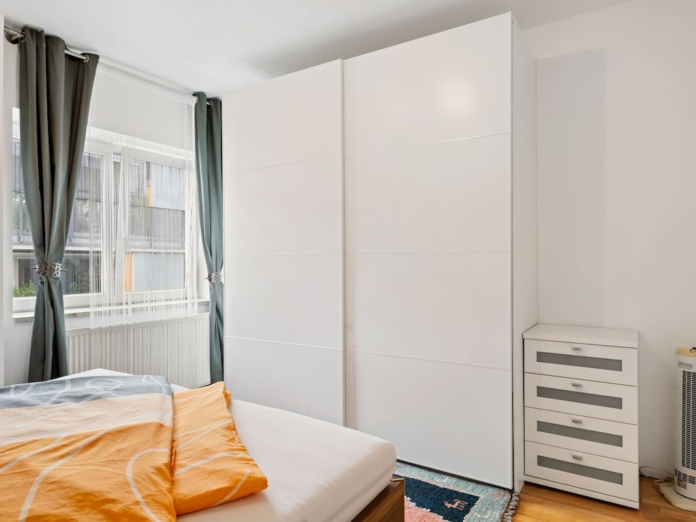 Elegant Apartment in Innsbruck near Golden Roof view 5