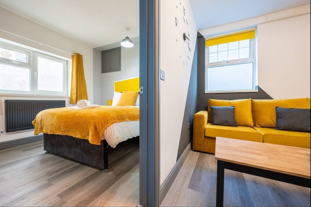 Stunning One Bedroom Apartments