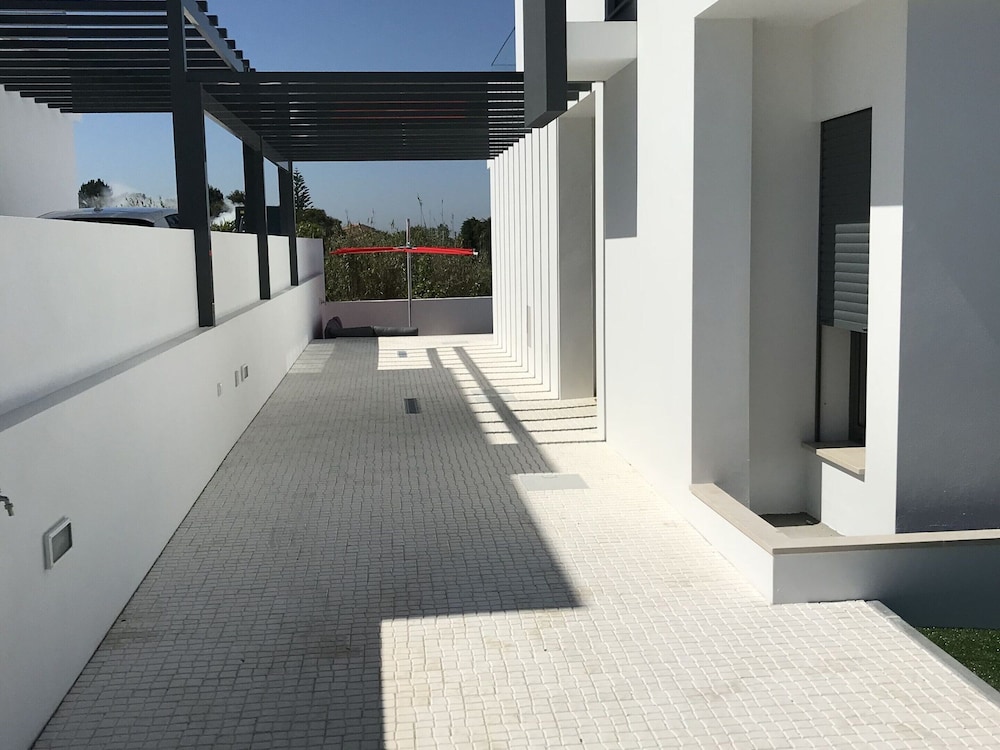 Comfortable Villa in Coto With Swimming Pool view 5