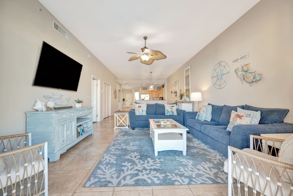 Harborview Grande Condominium