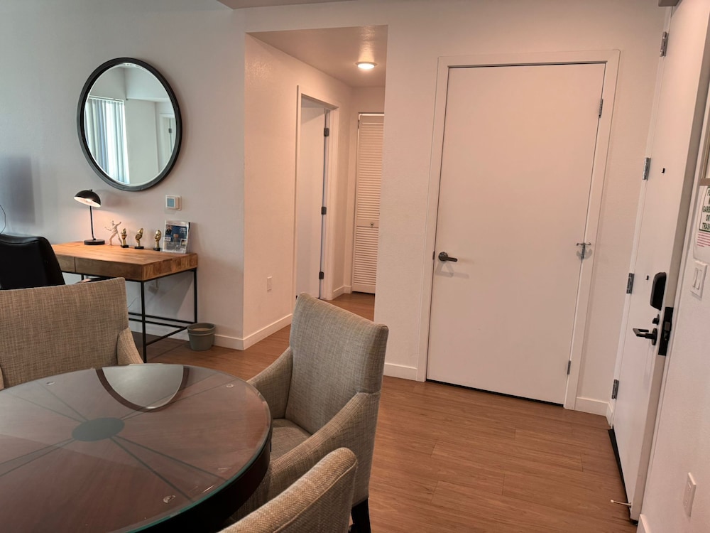 Premier Apts in Vibrant Downtown LA