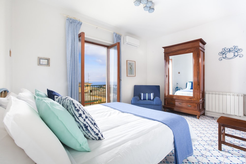 Estate4home - Casa Miramare