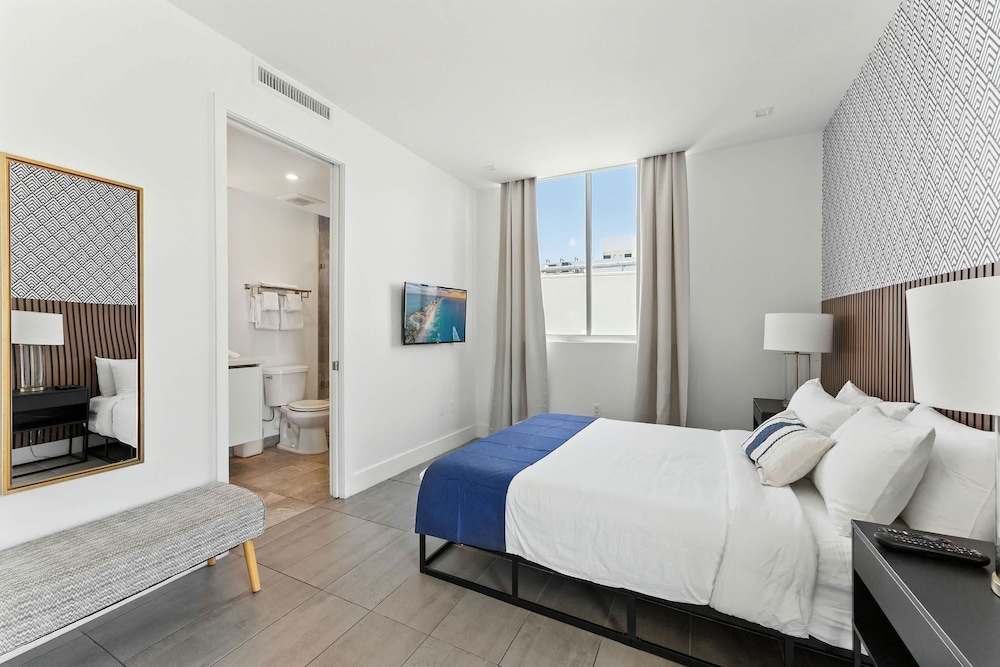 South Beach 2BR Paradise