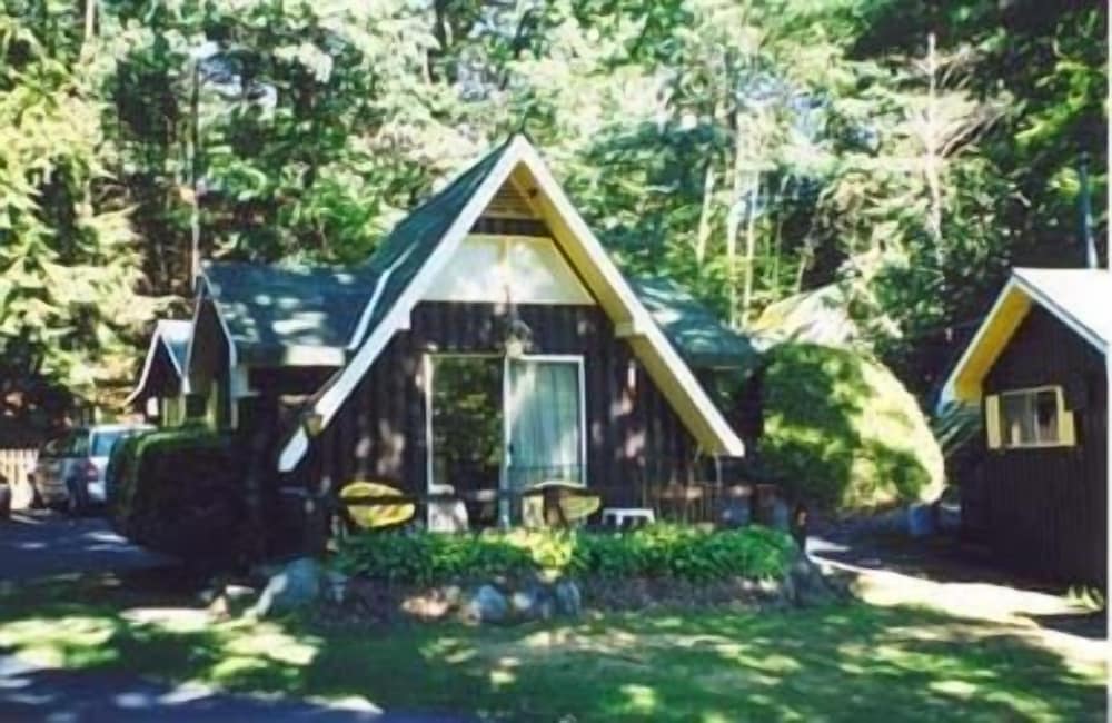 Amber Lantern Lake George Motel and Cottage Rentals