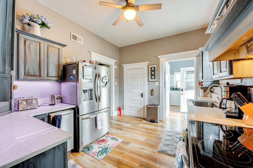 Fish & Kayak: Home Near Shell Point Beach!