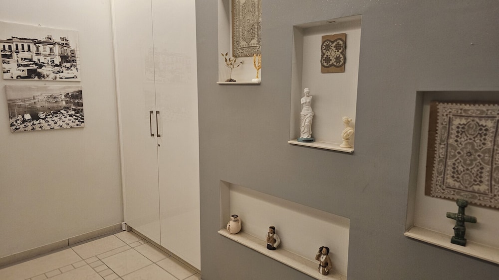 116 NIC 302b - Stay Armonia Central Suite