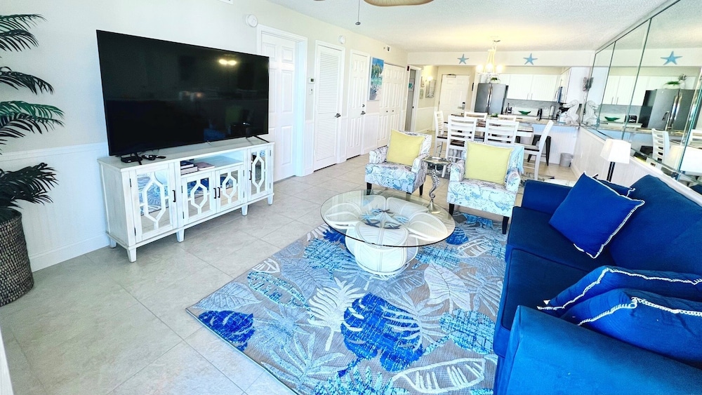 Pelican Beach 0716 2 Bedroom Home