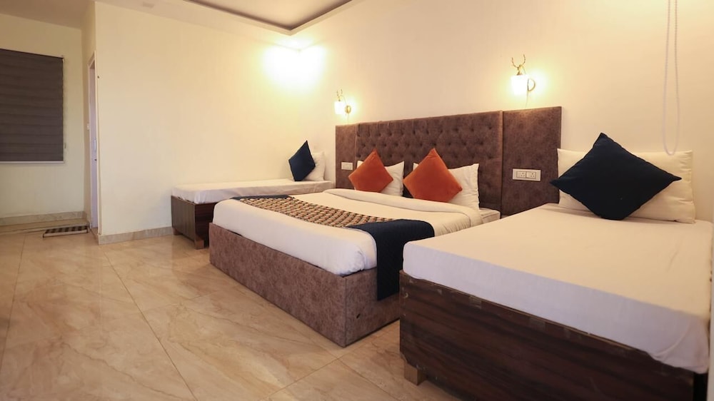 Hushvan Resorts