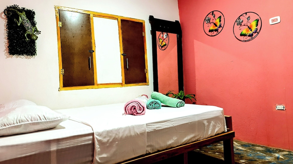 CASA GLORIA HOSTAL