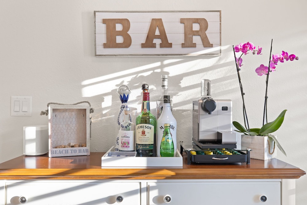 Executive Bay Club