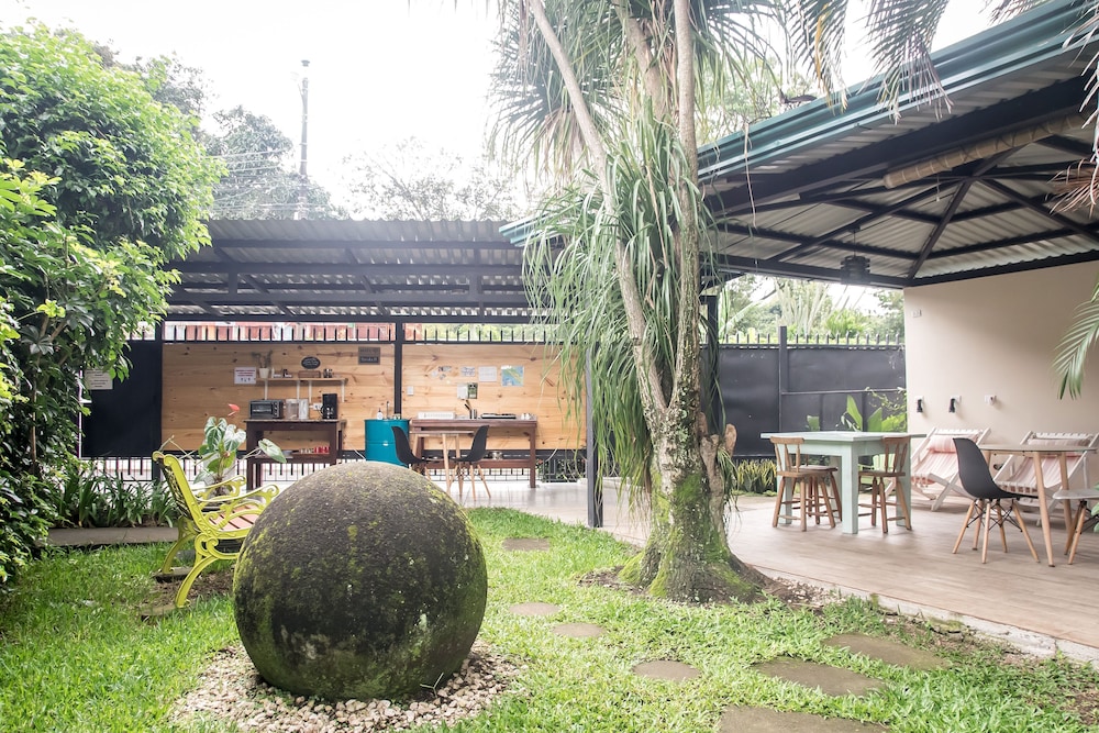 Terida Airport B&B