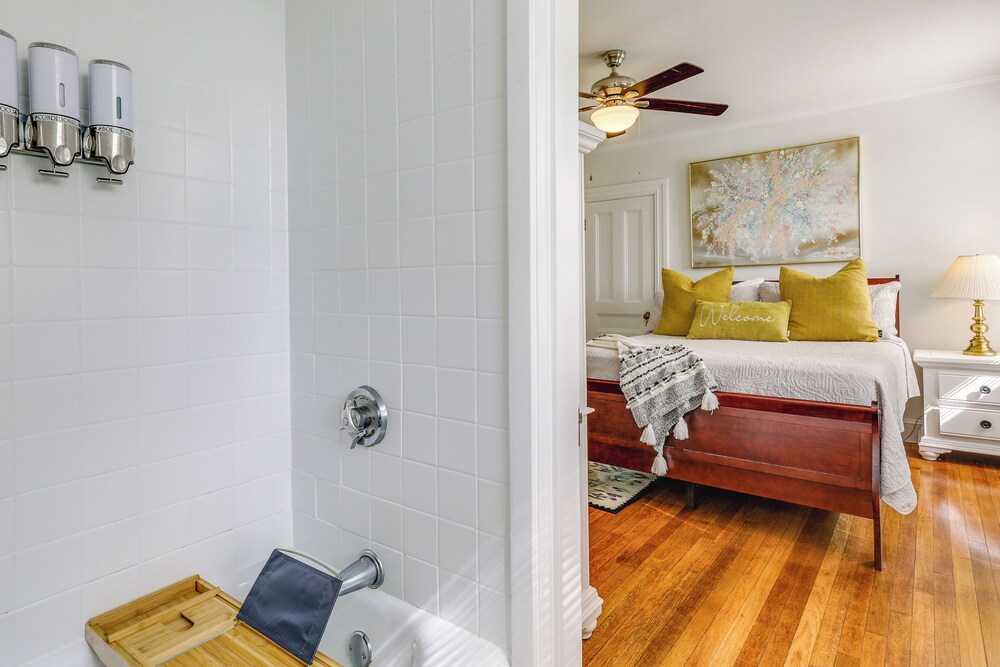 Beautiful Providence Apt Near Dtwn & Federal Hill!