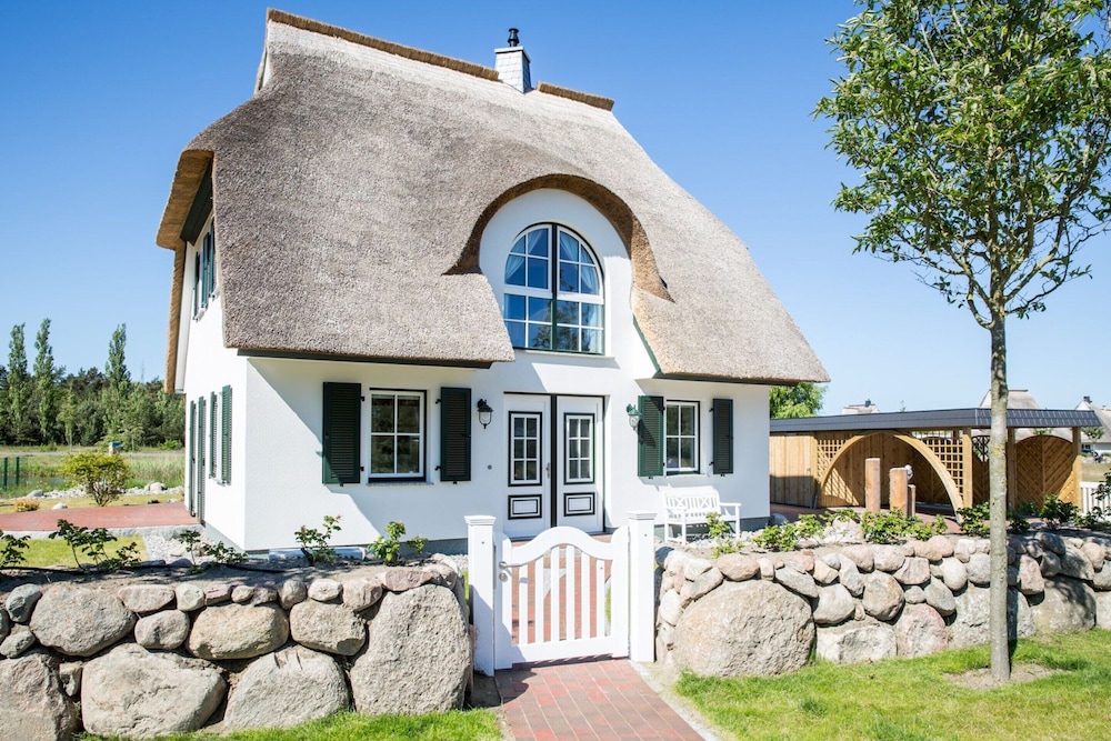 Holiday Home Bodden With Sauna and Harbor