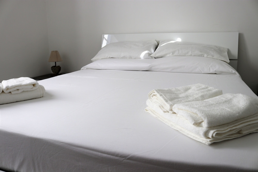 Tomely's House photo 3