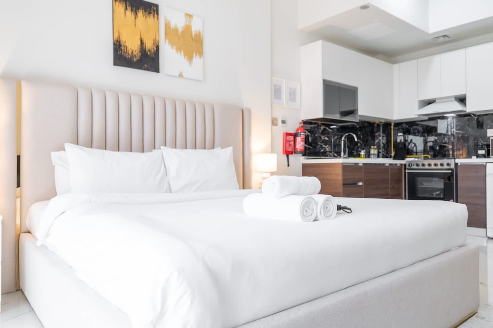 Magnificent and Elegant Studio in Al Barsha South